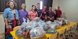 Sinjur doa alimentos arrecadados na festa do servidor à Pestalozzi de Porto Velho